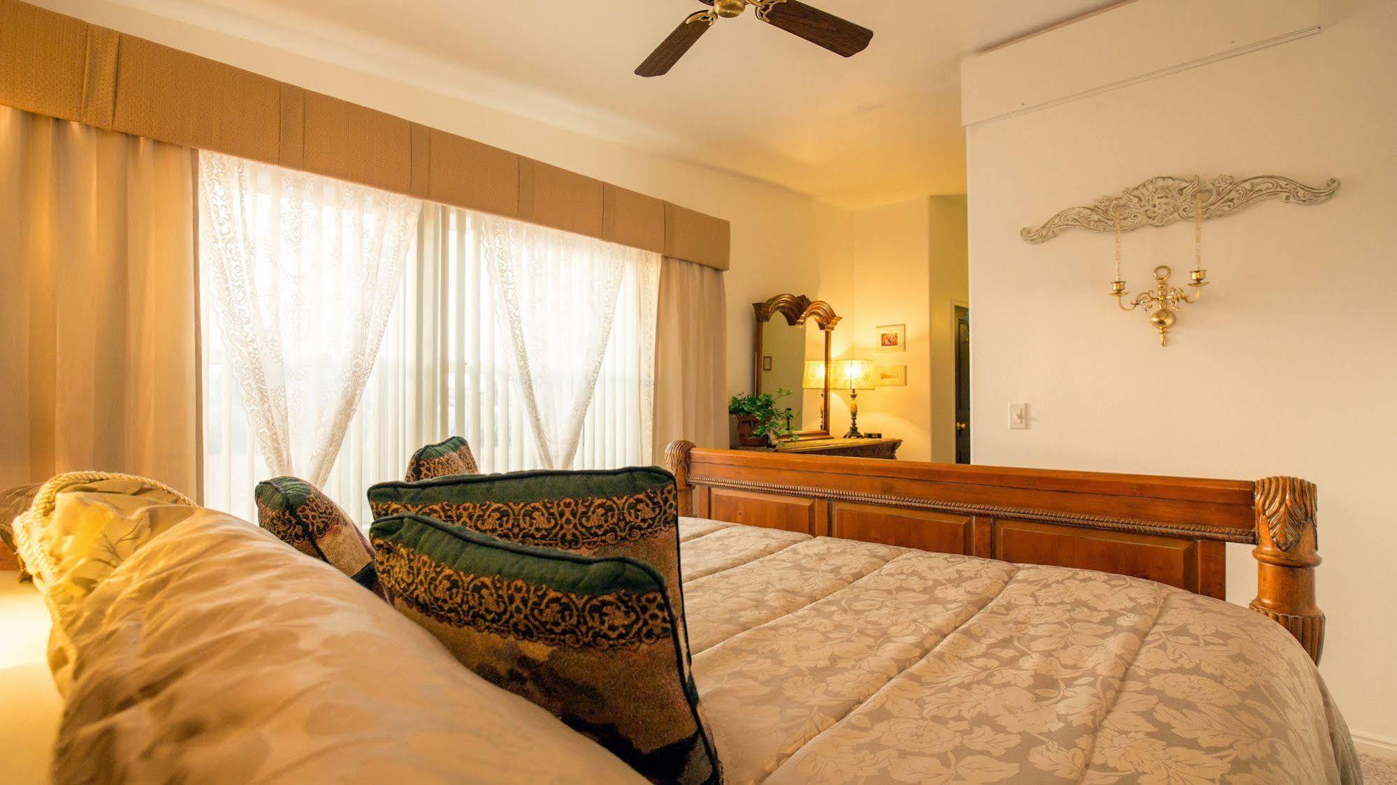 Dreamkatchers Lake Powell Bed & Breakfast Big Water Bagian luar foto