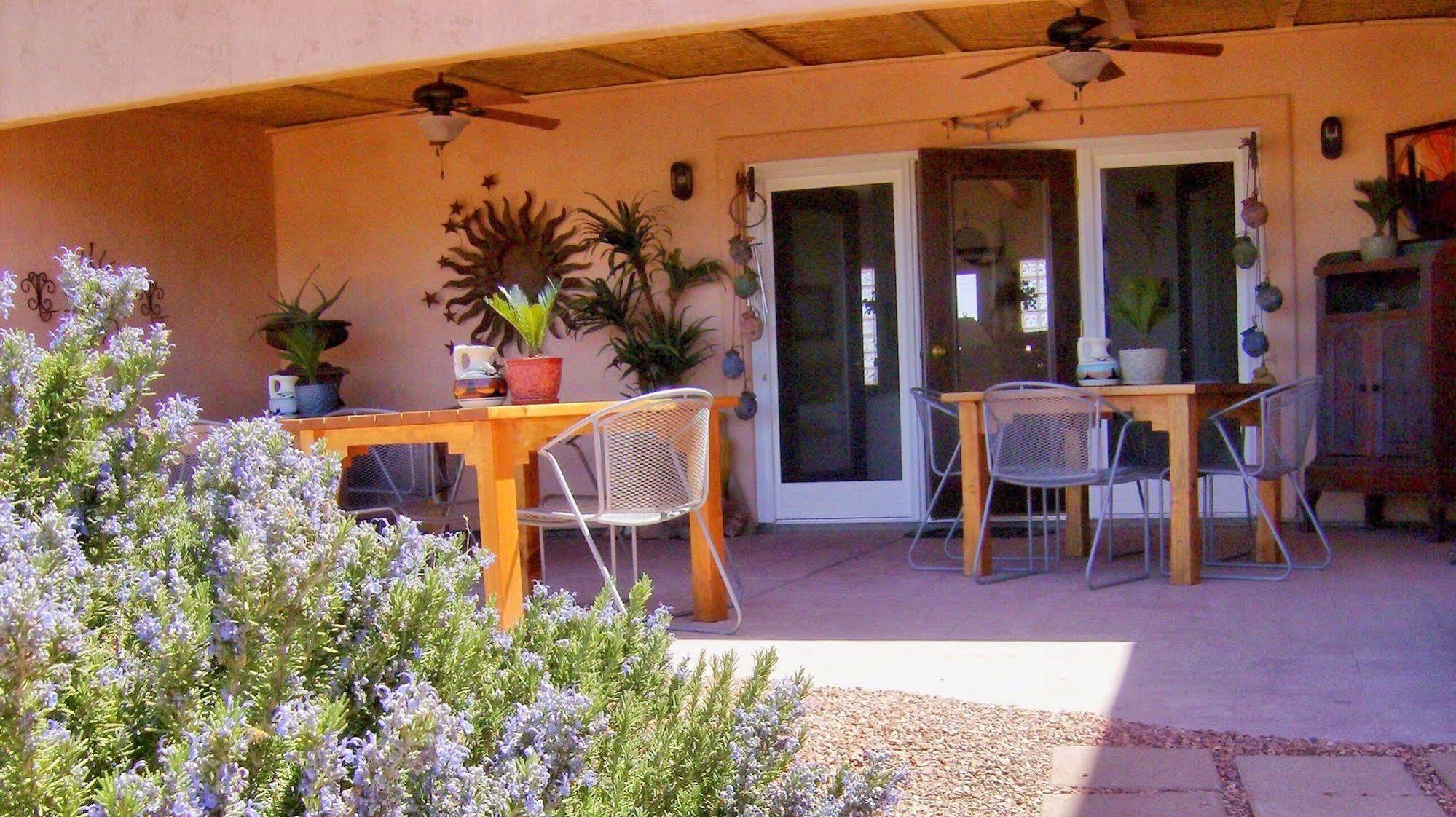 Dreamkatchers Lake Powell Bed & Breakfast Big Water Bagian luar foto