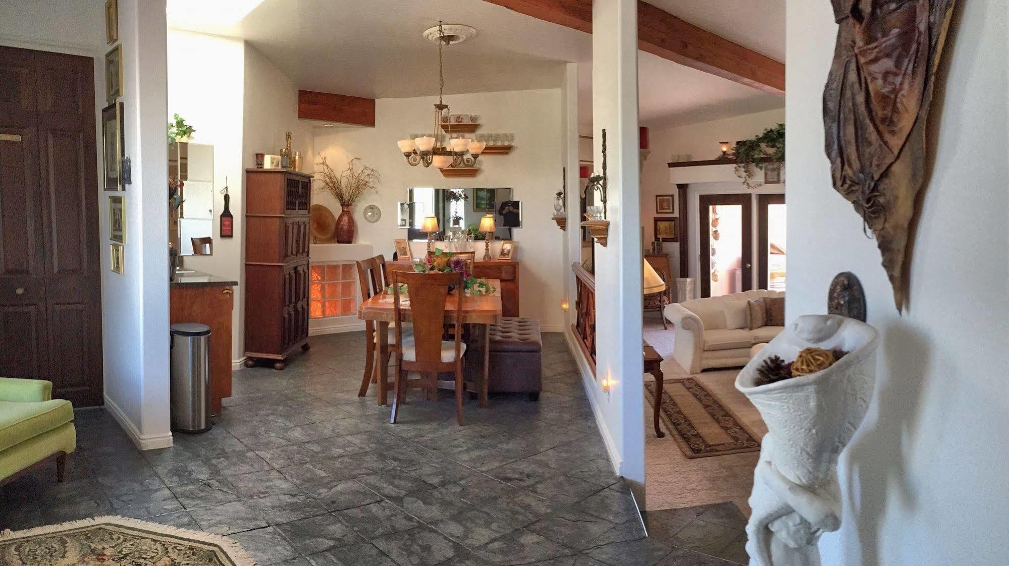 Dreamkatchers Lake Powell Bed & Breakfast Big Water Bagian luar foto